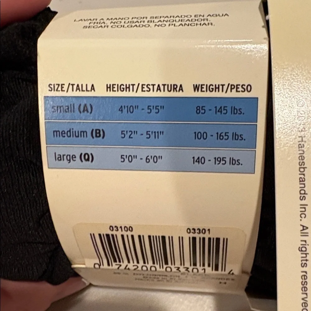 L’eggs - opaque tights. NWT. New. Black. Size large